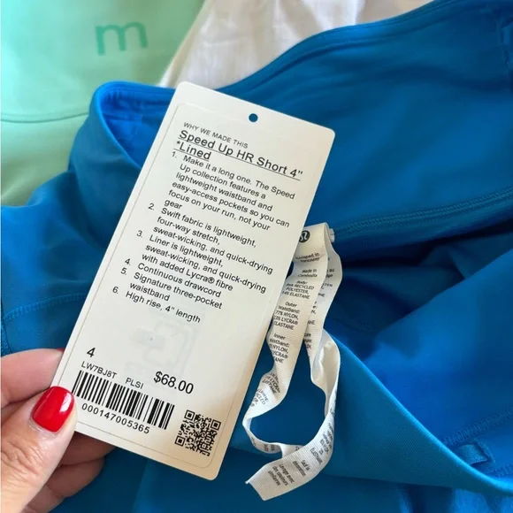 Lululemon bundle 8 pieces 2 shorts 2 sports bra/ top/card holder etc 🔥🔥🔥🔥🔥